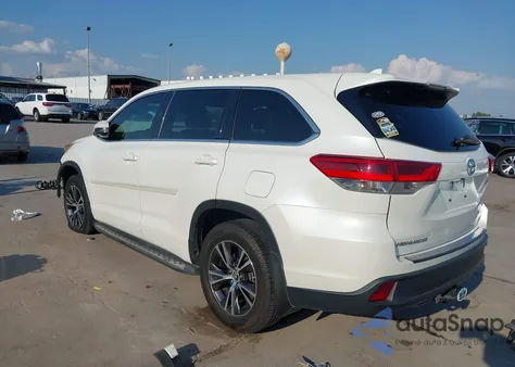 2017 Toyota Highlander Le Plus from USA, damaged, VIN 5TDZZRFH2HS222742